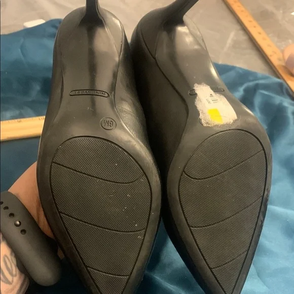 Nine West Black Pointed-Toe Heels - Picture 4 of 7